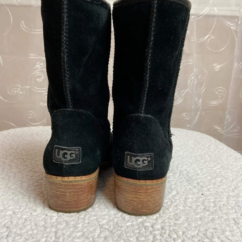UGG Australia Cyrinda Black Suede Boots, 6